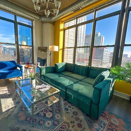 Bright 2Br Luxury Corner Suite With Optional Parking Sleeps 6 Guests Near Mccormick Place And Soldier Field 시카고 외부 사진