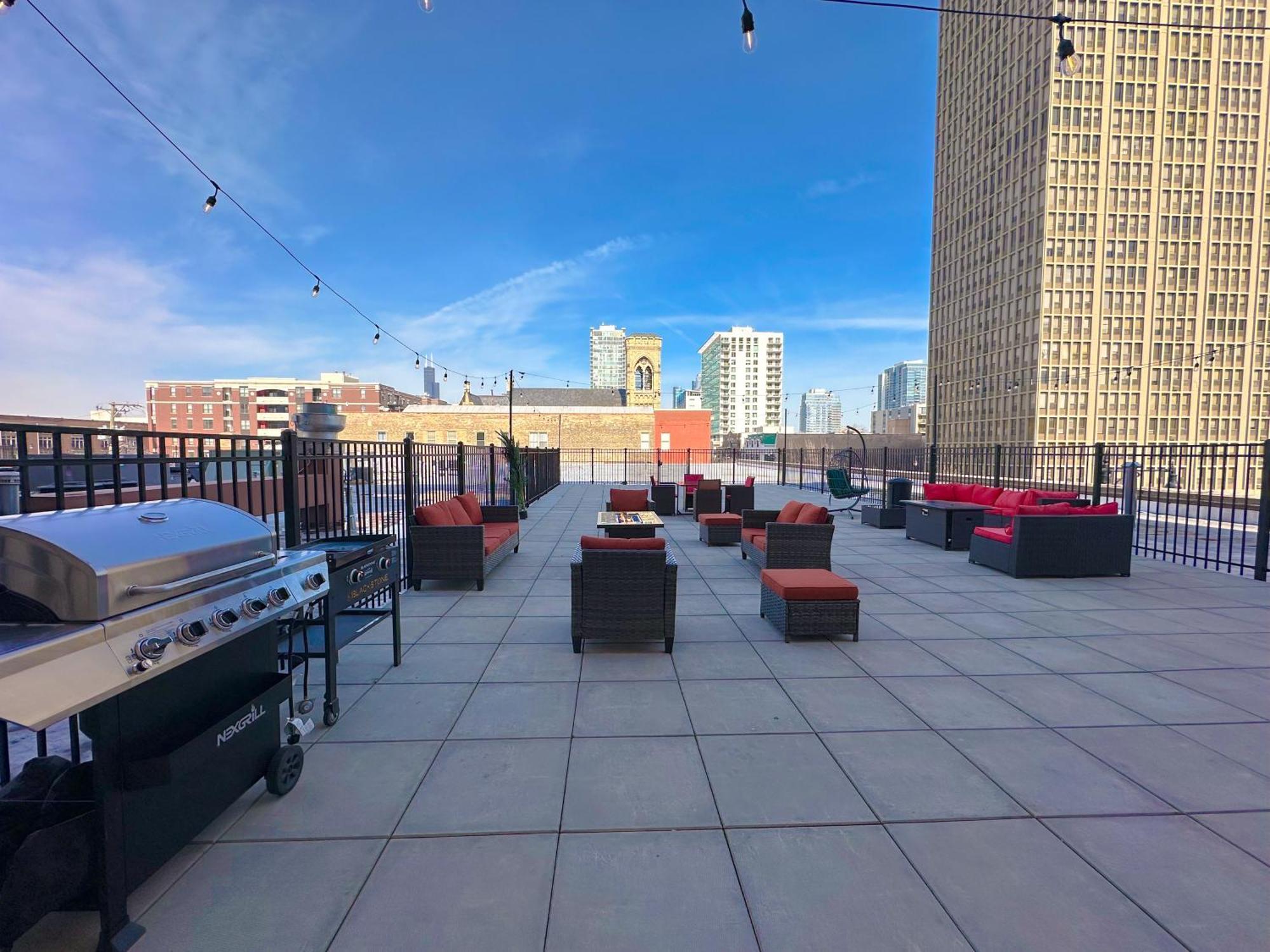 Bright 2Br Luxury Corner Suite With Optional Parking Sleeps 6 Guests Near Mccormick Place And Soldier Field 시카고 외부 사진