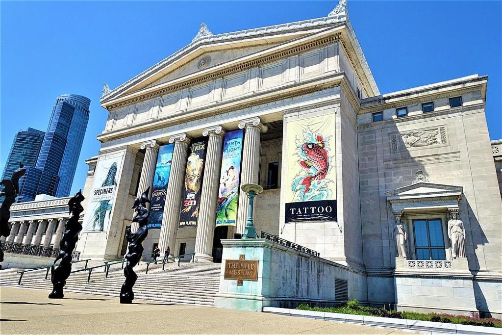 Bright 2Br Luxury Corner Suite With Optional Parking Sleeps 6 Guests Near Mccormick Place And Soldier Field 시카고 외부 사진
