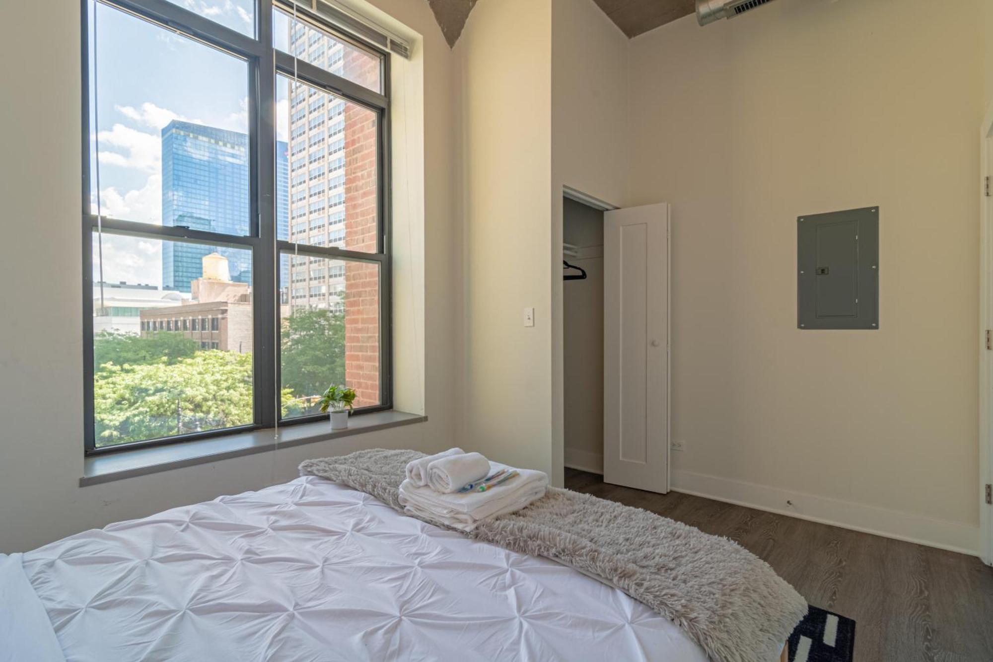 Bright 2Br Luxury Corner Suite With Optional Parking Sleeps 6 Guests Near Mccormick Place And Soldier Field 시카고 외부 사진
