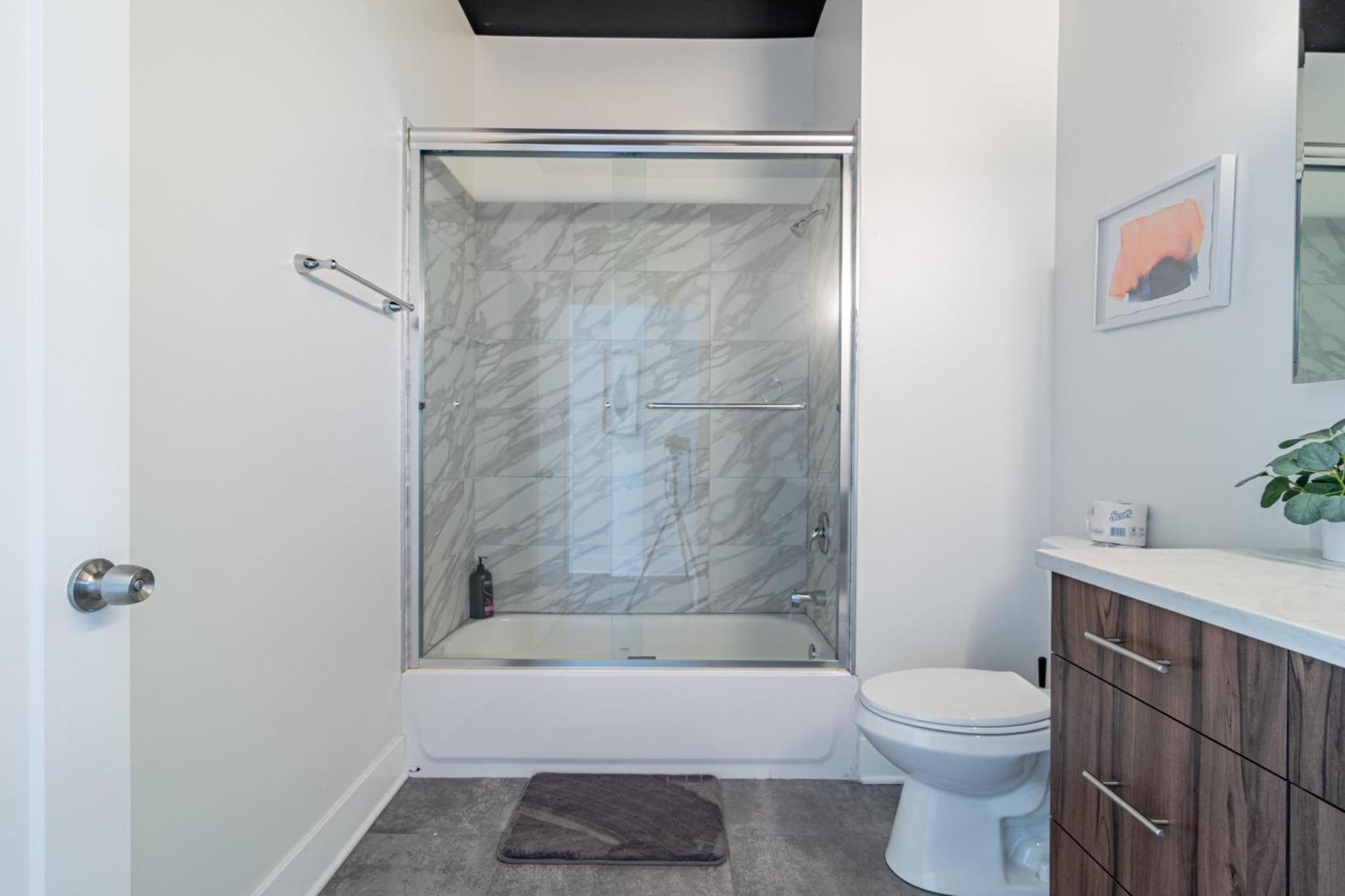 Bright 2Br Luxury Corner Suite With Optional Parking Sleeps 6 Guests Near Mccormick Place And Soldier Field 시카고 외부 사진